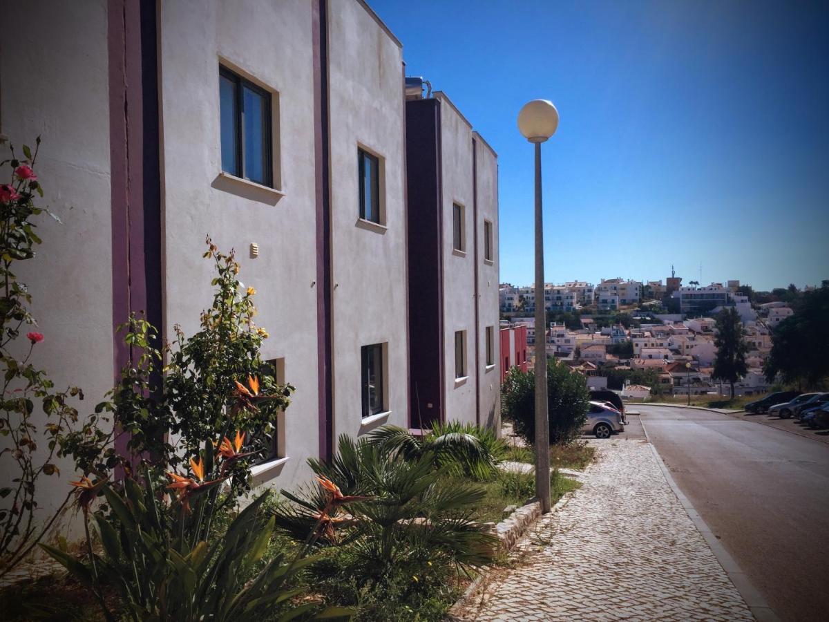 Apartment Beta - 2 Bedrooms, Private Rooftop Patio With Hot Tub, Bbq And View Ferragudo  Bagian luar foto