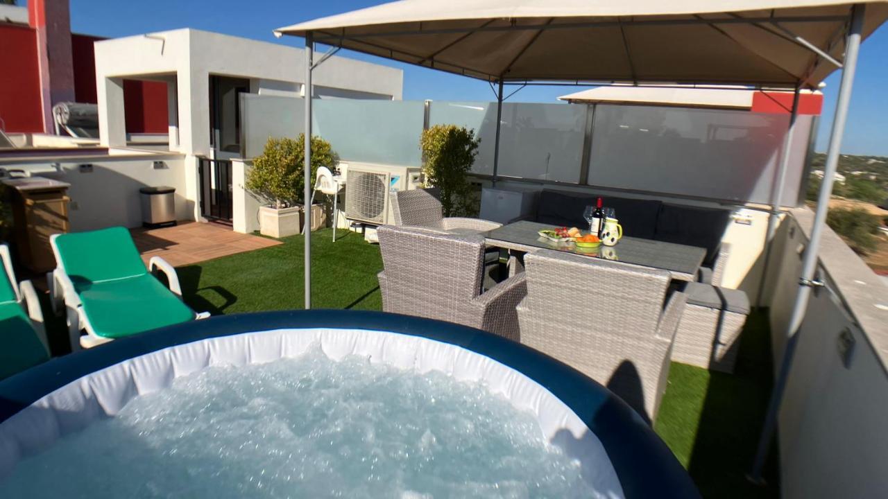 Apartment Beta - 2 Bedrooms, Private Rooftop Patio With Hot Tub, Bbq And View Ferragudo  Bagian luar foto